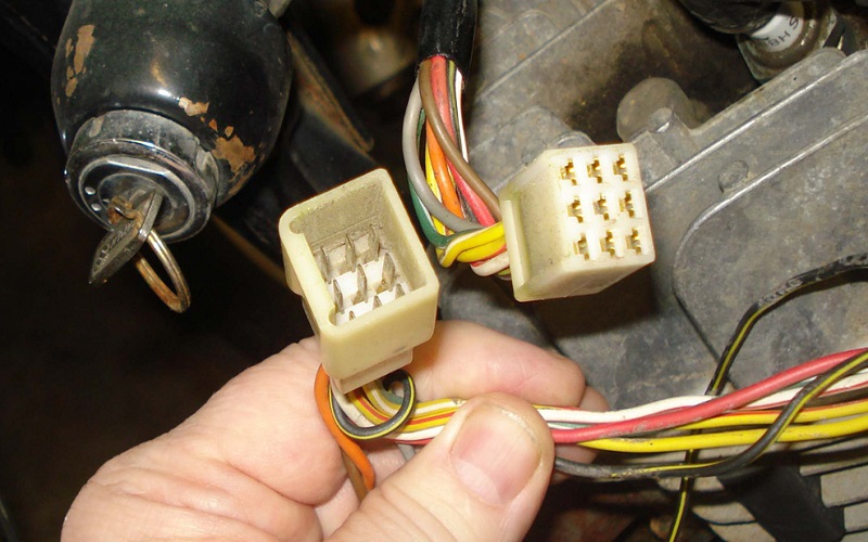 Do hệ thống dây điện bị chập chờn hoặc bị đứt