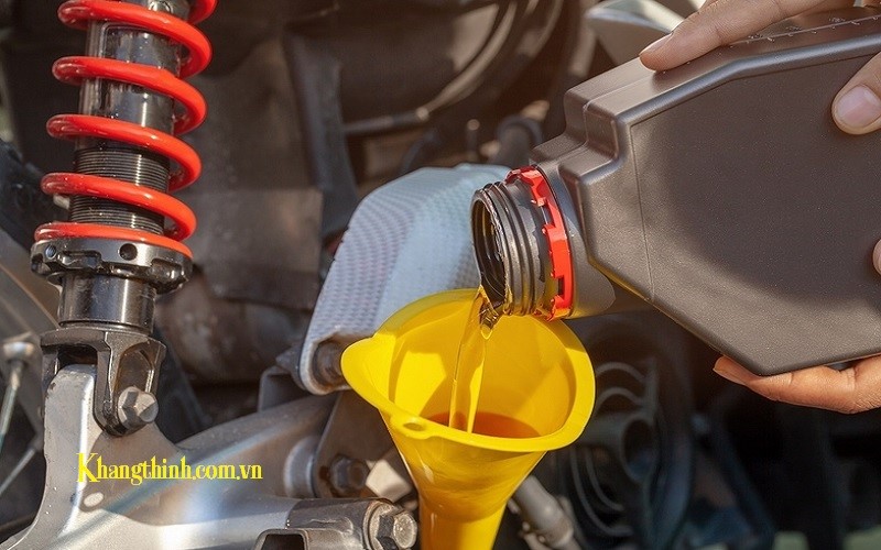 Cách thay nhớt xe máy tại nhà đơn giản và nhanh chóng nhất