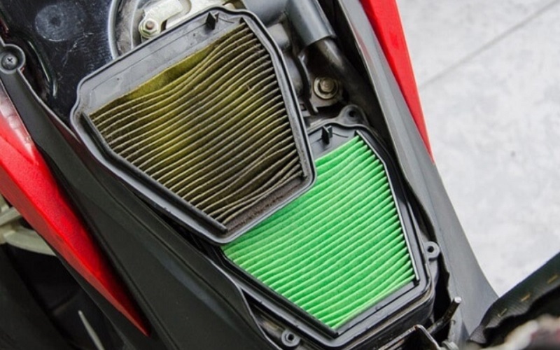 Nên thường xuyên kiểm tra và vệ sinh lọc gió