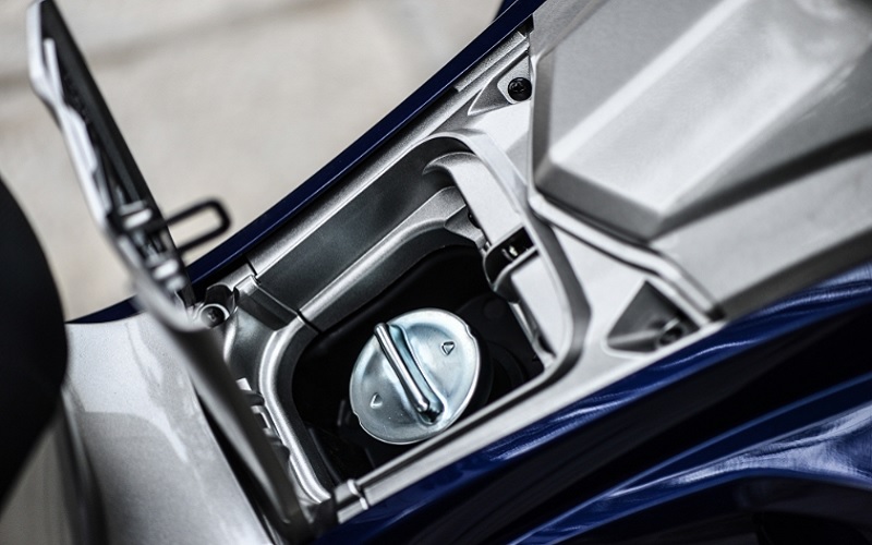 So sánh Suzuki Impulse và Honda Airblade 125