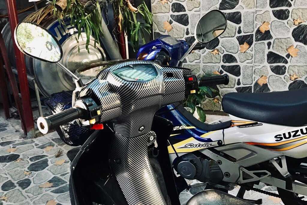 Gương chiếu hậu xe máy