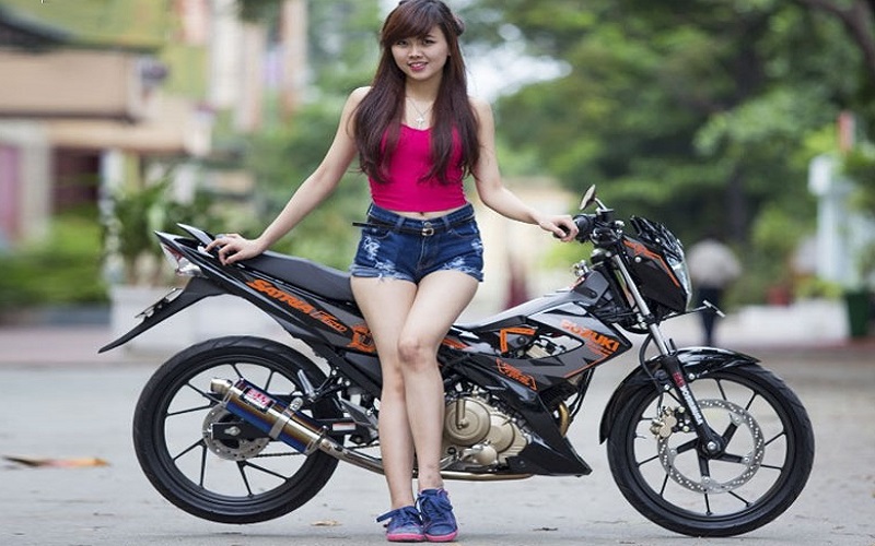 Hướng dẫn lái xe côn tay cho người mới bắt đầu